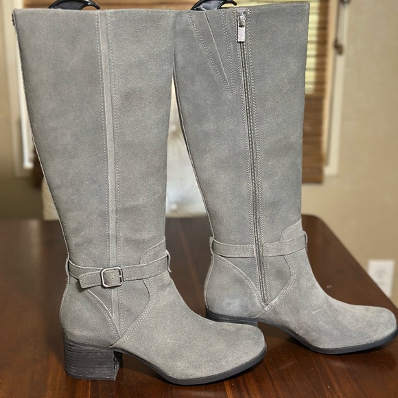 Koolaburra by UGG Gray Suede Tall Boots Size 9 - Never Worn - Picture 1 of 9